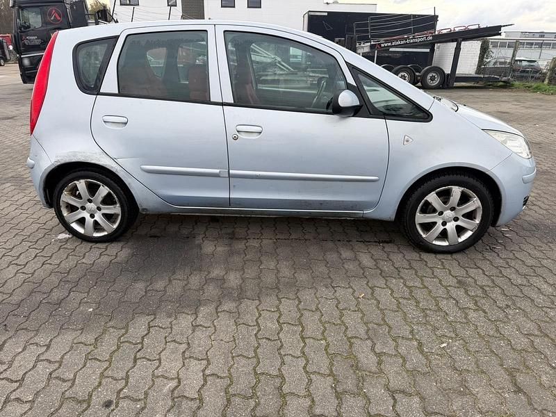 Gebraucht Mitsubishi Colt 100 PS (73 kW) 2004 Blau Kleinwagen