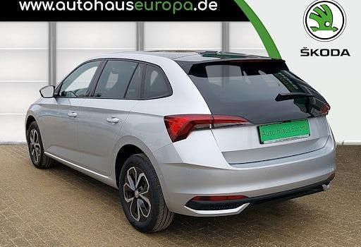 Gebraucht Skoda Scala Selection 150 PS (110 kW) 2024 Brilliantsilber metallic Kleinwagen