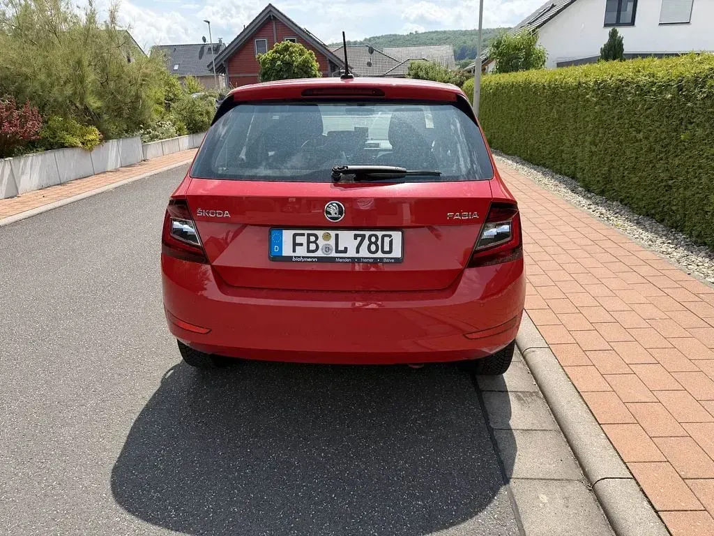 Gebraucht Skoda Fabia Ambition 75 PS (55 kW) 2019 Rot Kleinwagen