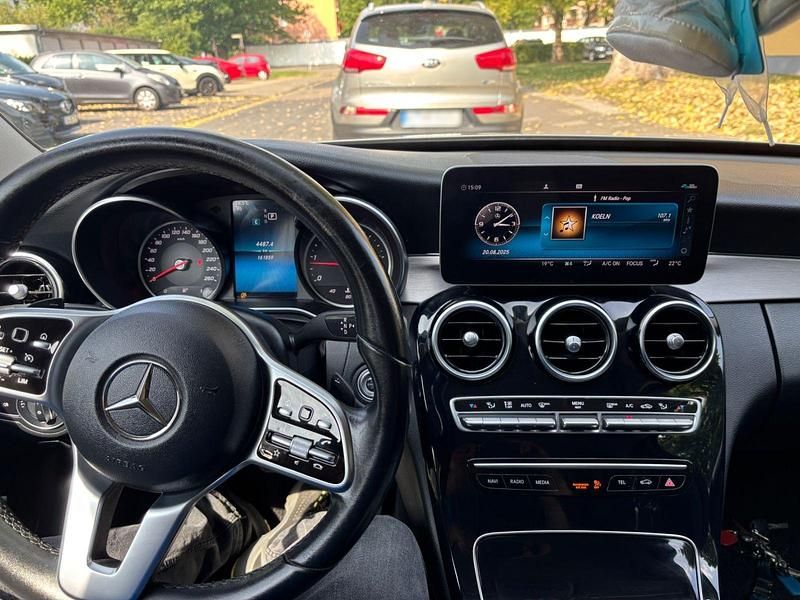 Gebraucht Mercedes C220 194 PS (142 kW) 2018 Silber Kombi