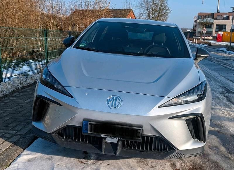 Gebraucht MG MG4 EV 125 kW (170 PS) 2023 Silber Kleinwagen