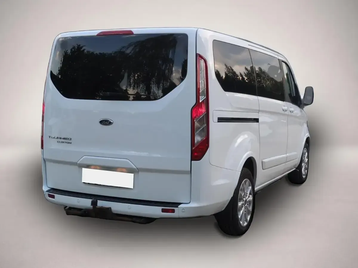 Gebraucht Ford Tourneo Custom Titanium 150 PS (110 kW) 2022 Manufacturer Van
