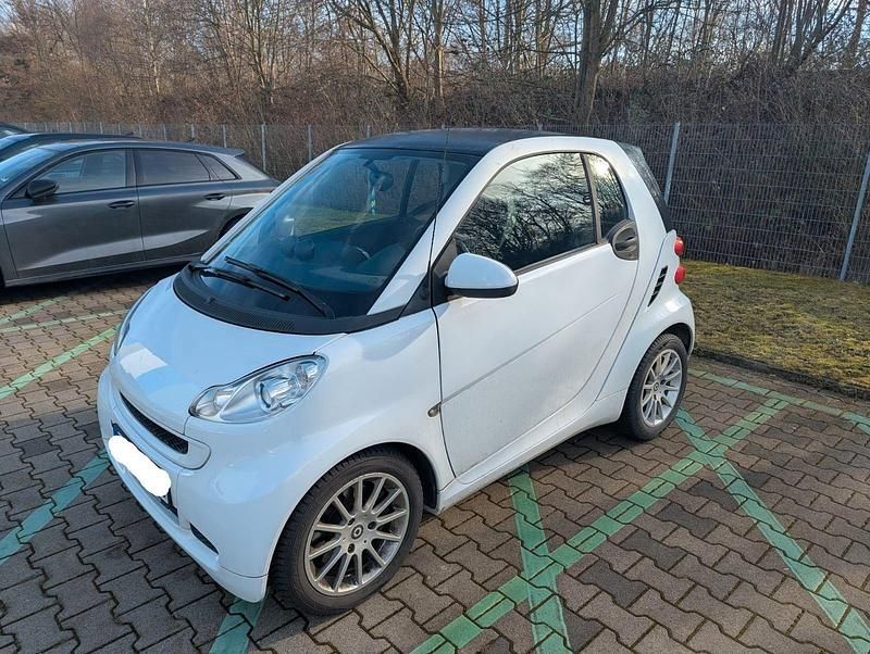 Gebraucht Smart ForTwo Coupé Pure 71 PS (52 kW) 2011 Weiß Coupé