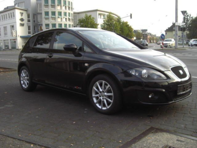 Second-hand Seat Leon Copa 105 CP (77 kW) 2011 Negru Berlinǎ
