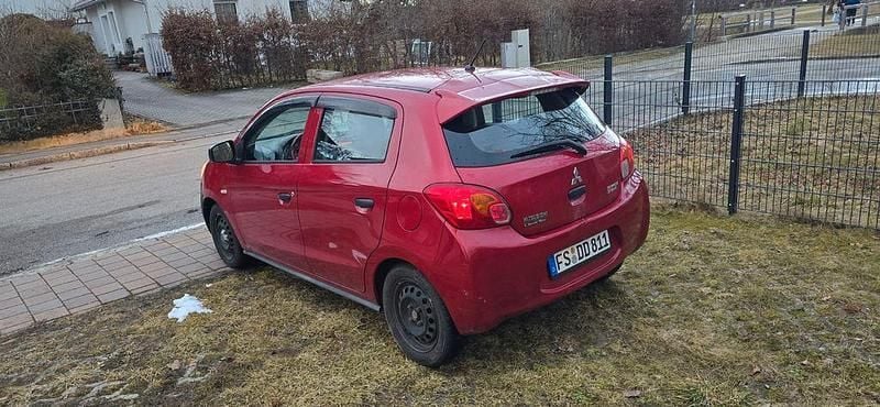 Gebraucht Mitsubishi Space Star Diamant Edition 71 PS (52 kW) 2014 Rot Van / Kleinbus