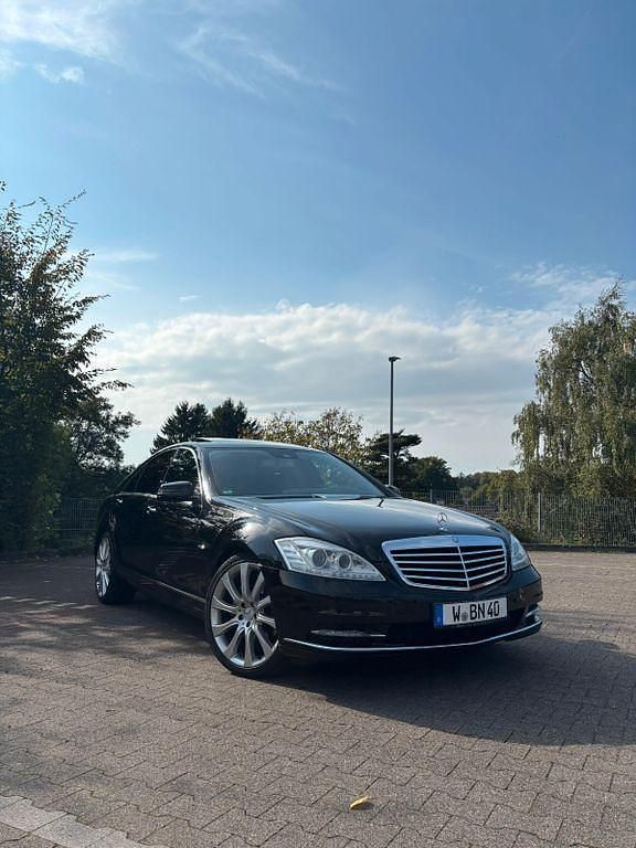 Schwarz Gebraucht 2011 Mercedes S350 Limousine | 15.750 € (Guter Preis) - Bild 1/4