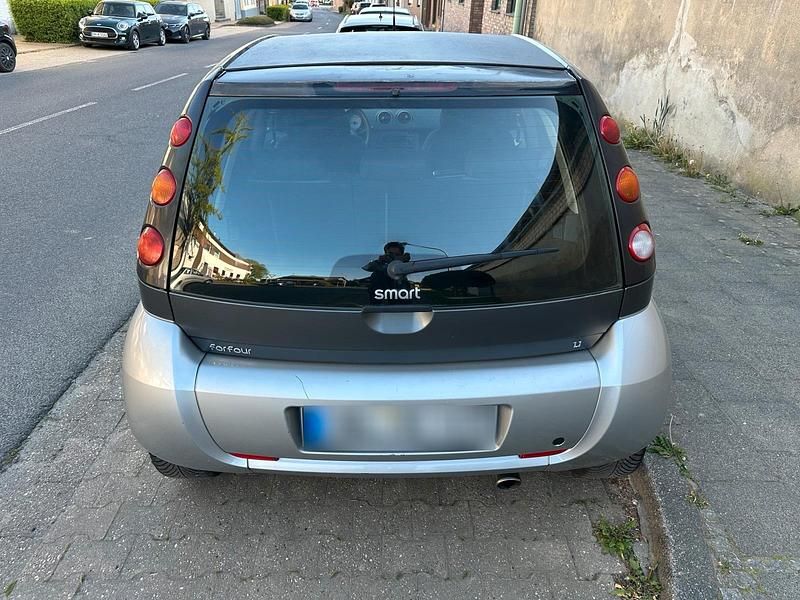 Usado Smart ForFour 95 HP (69 kW) 2005 Prateado Citadino