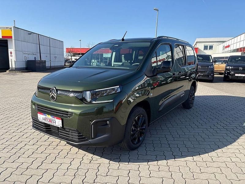 Neu Citroën Berlingo 102 PS (75 kW) 2026 Grün Van / Kleinbus