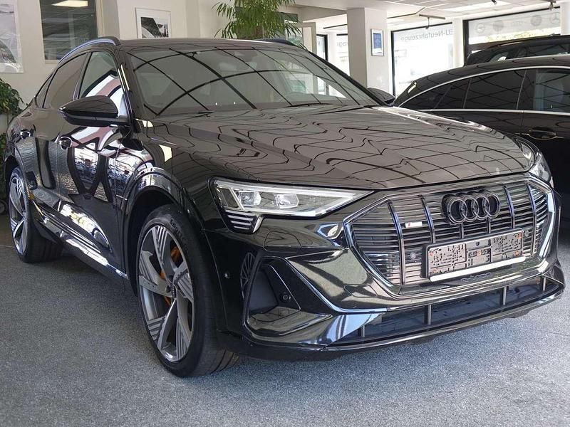 Schwarz Gebraucht 2022 Audi e-tron Black Edition SUV | 40.999 € (Fairer Preis) - Bild 1/4