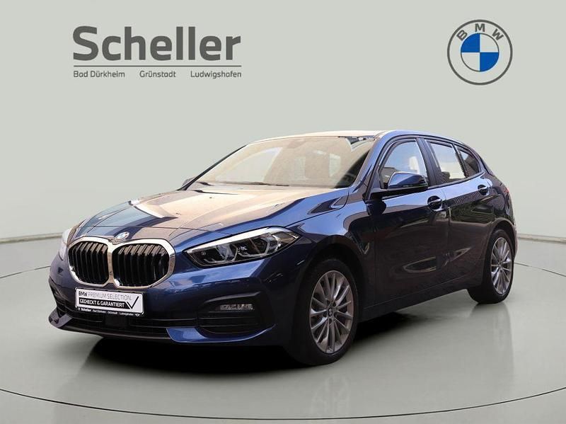 Phytonicblau metallic Gebraucht 2024 BMW 118 Advantage Kleinwagen | 29.510 € (Teuer) - Bild 1/4