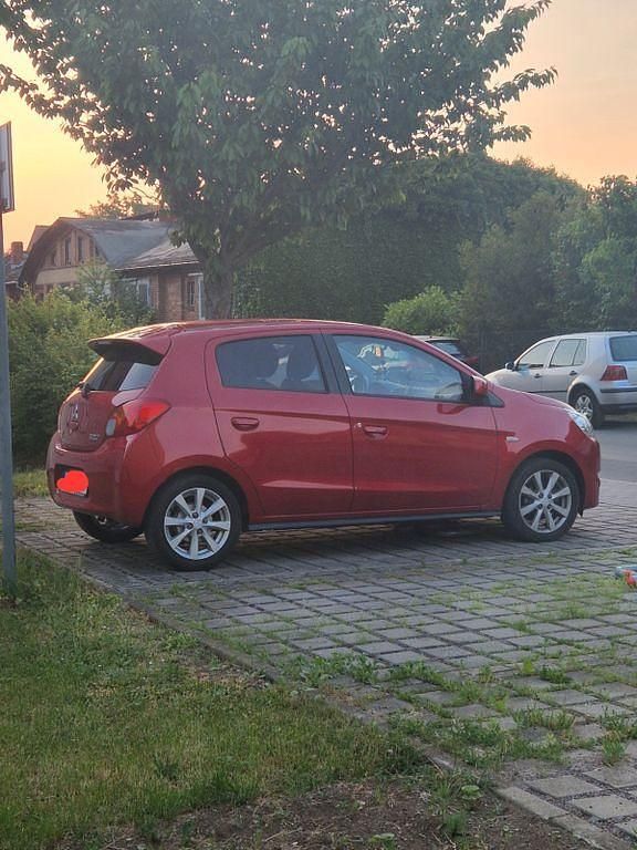 Gebraucht Mitsubishi Space Star 80 PS (58 kW) 2014 Rot Van / Kleinbus