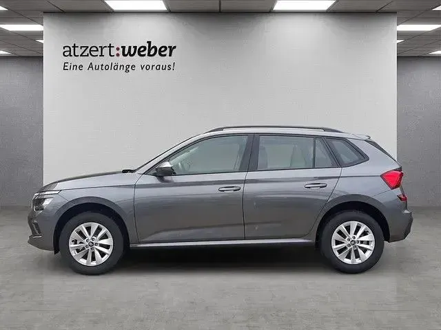 Neu Skoda Kamiq Selection 116 PS (85 kW) 2026 Graphitegrau metallic SUV