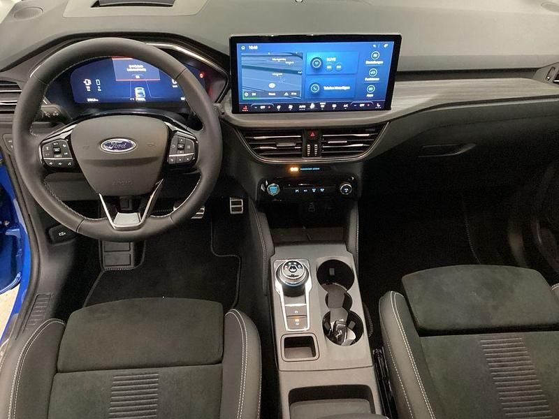 Gebraucht Ford Kuga Active X 242 PS (177 kW) 2024 Blau SUV