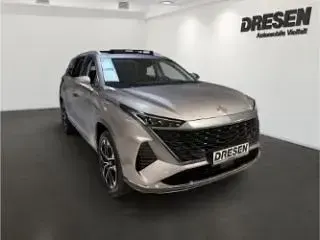 Neu MG MGS9 Comfort 299 PS (219 kW) 2026 Silber SUV