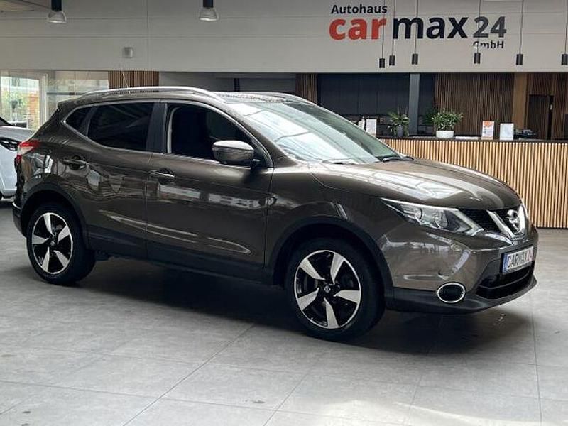 Bronze metallic Gebraucht 2016 Nissan Qashqai 360º SUV | 9.970 € (Fairer Preis) - Bild 1/4