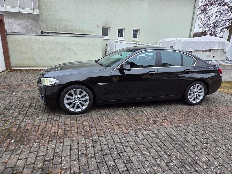 Gebraucht BMW 530 Luxury Line 258 PS (189 kW) 2016 Braun Limousine