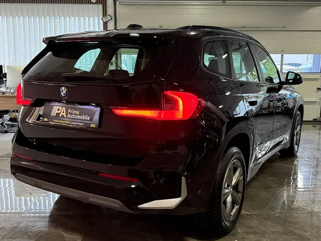 Gebraucht BMW X1 Sport Line 150 PS (110 kW) 2022 Schwarz SUV