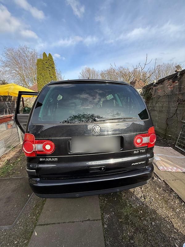 Gebraucht VW Sharan 140 PS (102 kW) 2007 Schwarz Van / Kleinbus