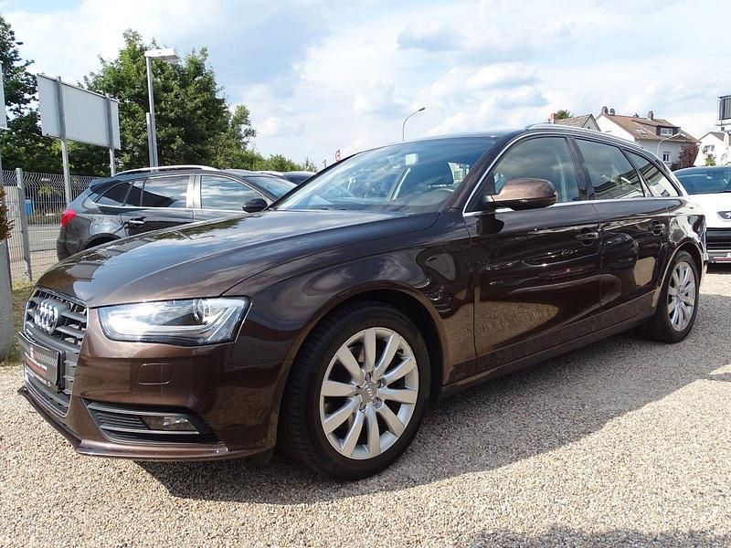 Gebraucht Audi A4 Sport 177 PS (130 kW) 2012 Braun Kombi