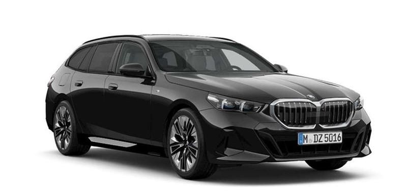 Saphirschwarz metallic Gebraucht 2025 BMW 520 M Sport Kombi | 53.880 € (Superpreis) - Bild 1/2