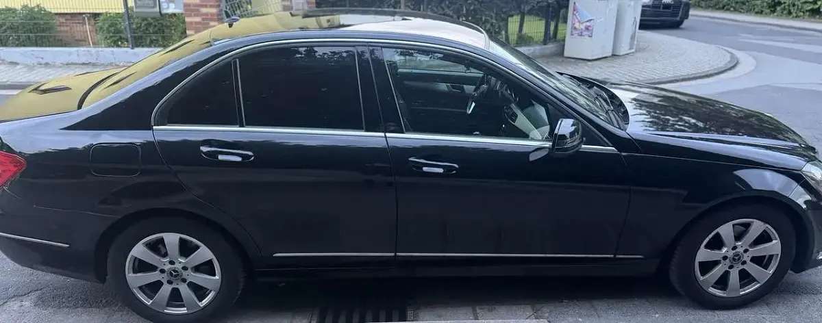 Gebraucht Mercedes C180 Avantgarde 120 PS (88 kW) 2011 Schwarz Limousine