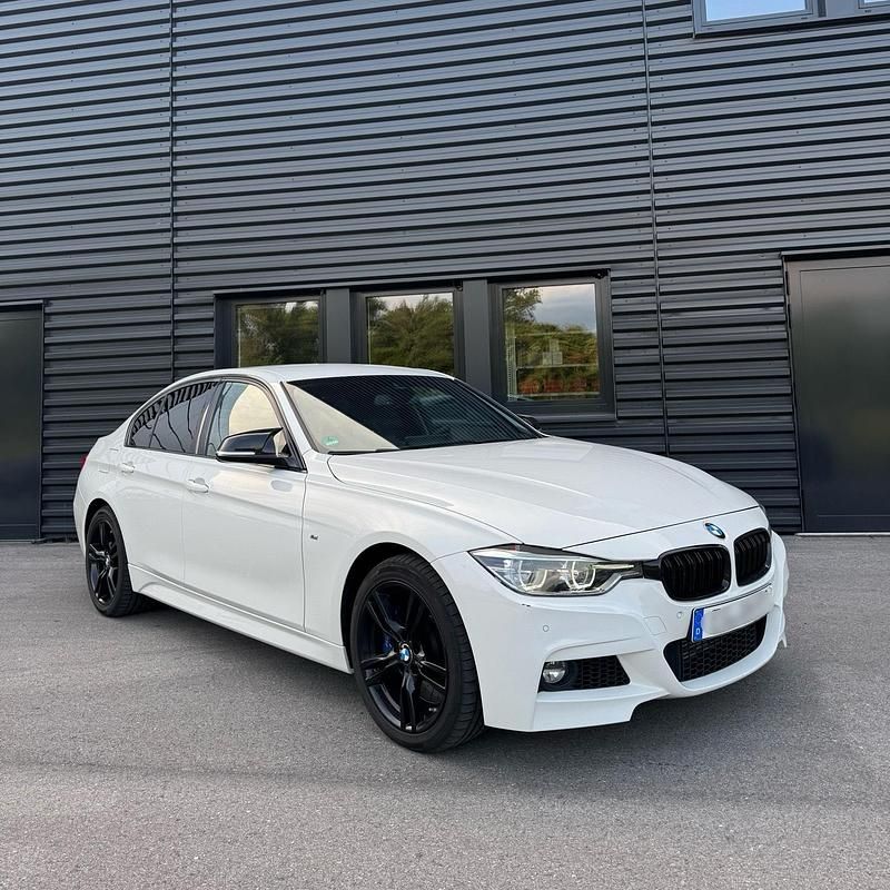 Weiß Gebraucht 2016 BMW 335 M Sport Limousine | 19.699 € (Fairer Preis) - Bild 1/4