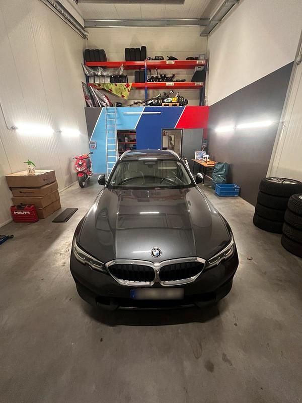 Gebraucht BMW 330 265 PS (194 kW) 2020 Grau Kombi