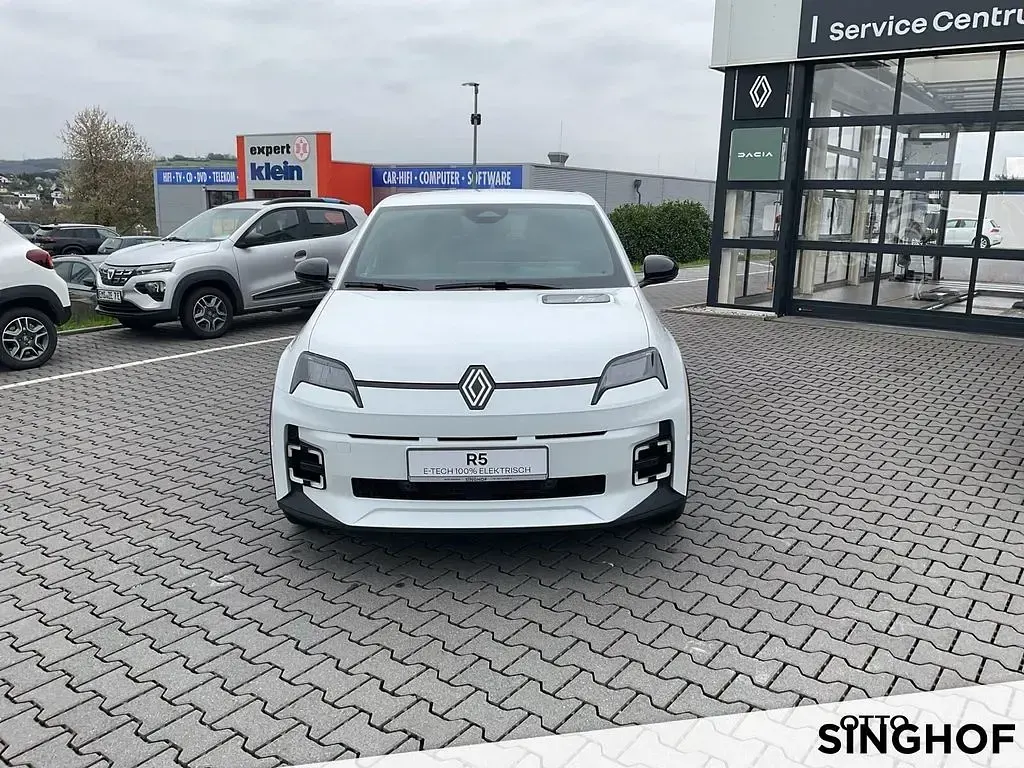 Second-hand Renault 5 E-Tech Techno 110 kW (150 CP) 2025 Alb Berlinǎ