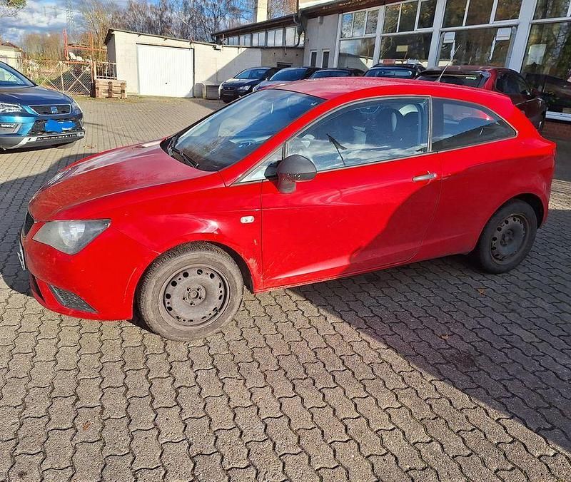 Gebraucht Seat Ibiza SC Reference 69 PS (50 kW) 2013 Rot Kleinwagen