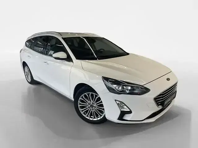 Używany Ford Focus Titanium S 150 KM (110 kW) 2020 Biały Sedan/Limuzyna