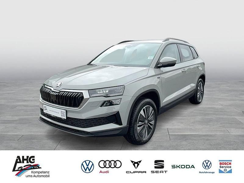 Grau Neu 2025 Skoda Karoq Tour SUV | 46.351 € - Bild 1/4