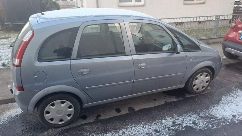 Silber Gebraucht 2005 Opel Meriva Van / Kleinbus | 555 € (Superpreis) - Bild 1/2
