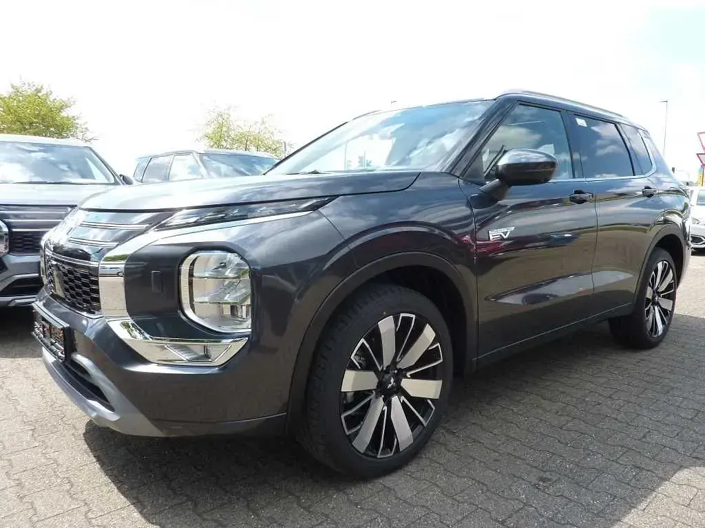 Gebraucht Mitsubishi Outlander P-HEV Top 306 PS (225 kW) 2024 Grau SUV