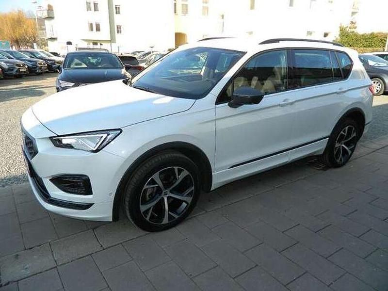 Gebraucht Seat Tarraco FR 150 PS (110 kW) 2023 Oryx weiss perlmutteffekt SUV