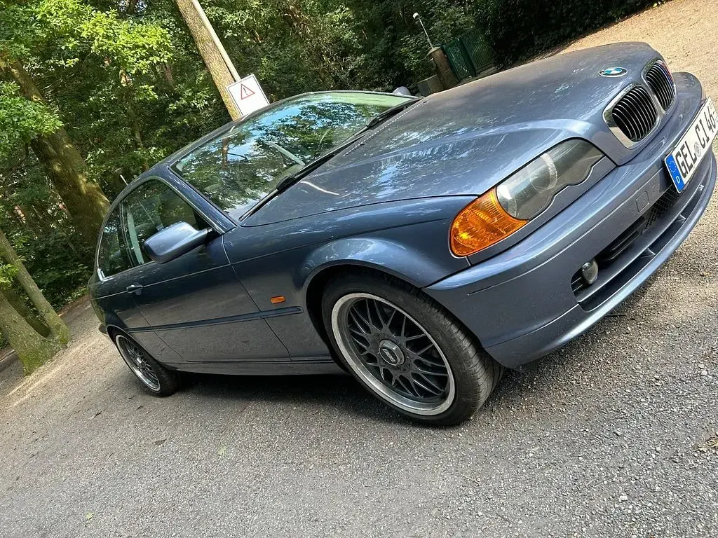 Gebraucht BMW 320 Sport Line 147 PS (108 kW) 2000 Blau Coupé