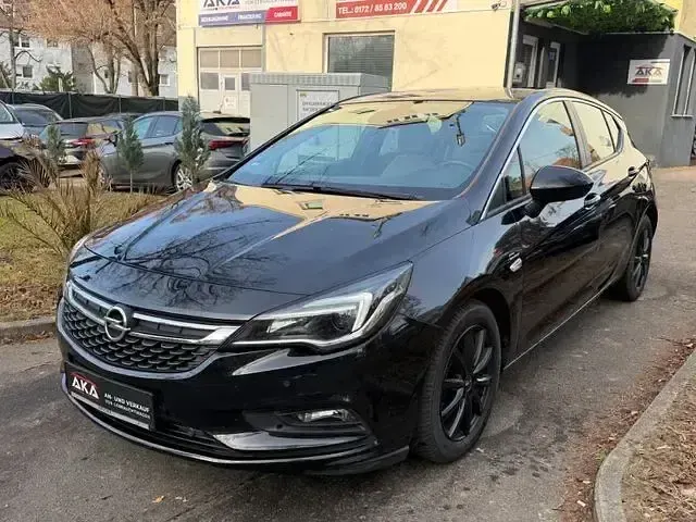 Gebraucht Opel Astra Edition 125 PS (91 kW) 2015 Schwarz Limousine