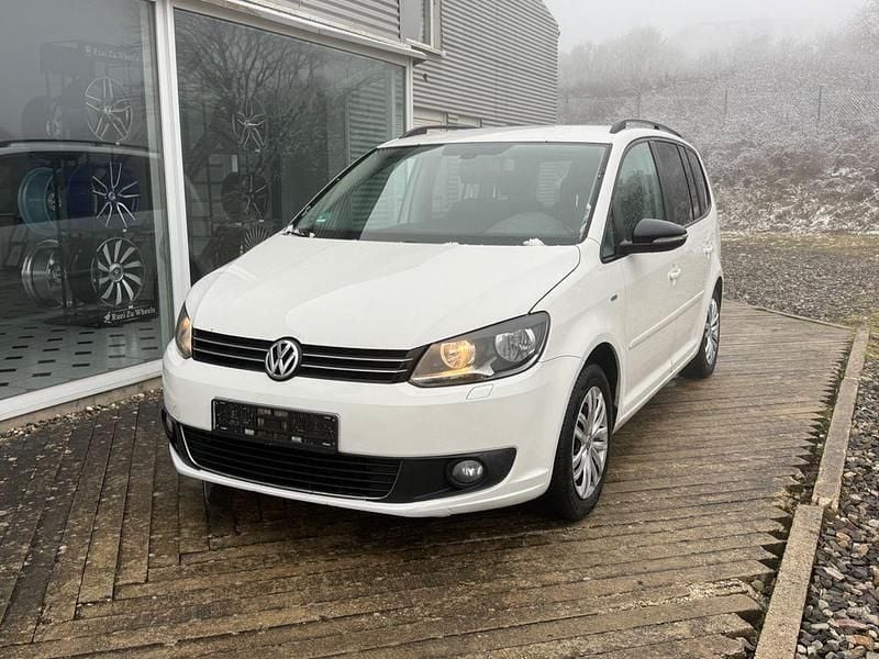 Weiß Gebraucht 2012 VW Touran Match Van / Kleinbus | 3.799 € (Superpreis) - Bild 1/4
