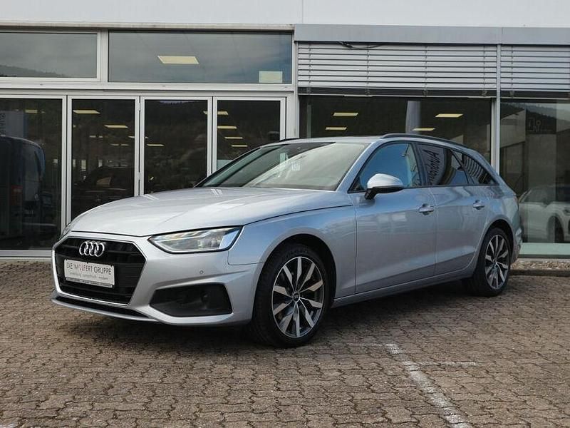 Second-hand Audi A4 Ambiente 163 CP (119 kW) 2023 Argintiu Break