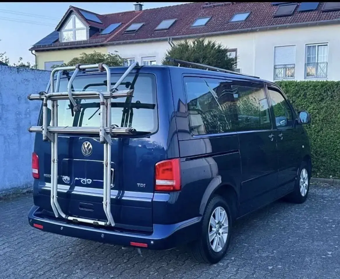Gebraucht VW Multivan Comfortline 140 PS (102 kW) 2011 Blau Van / Kleinbus