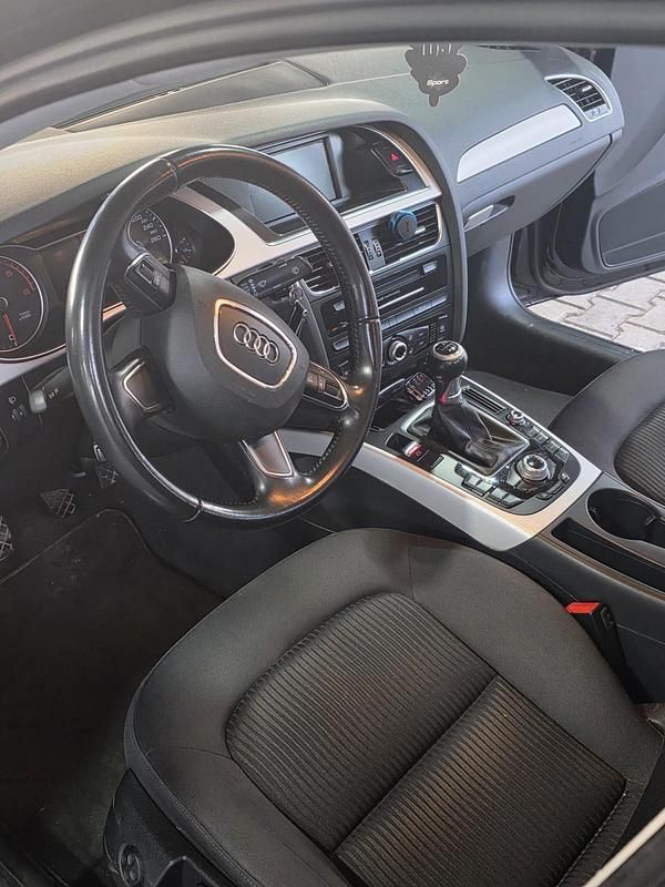 Gebraucht Audi A4 136 PS (100 kW) 2015 Schwarz Limousine