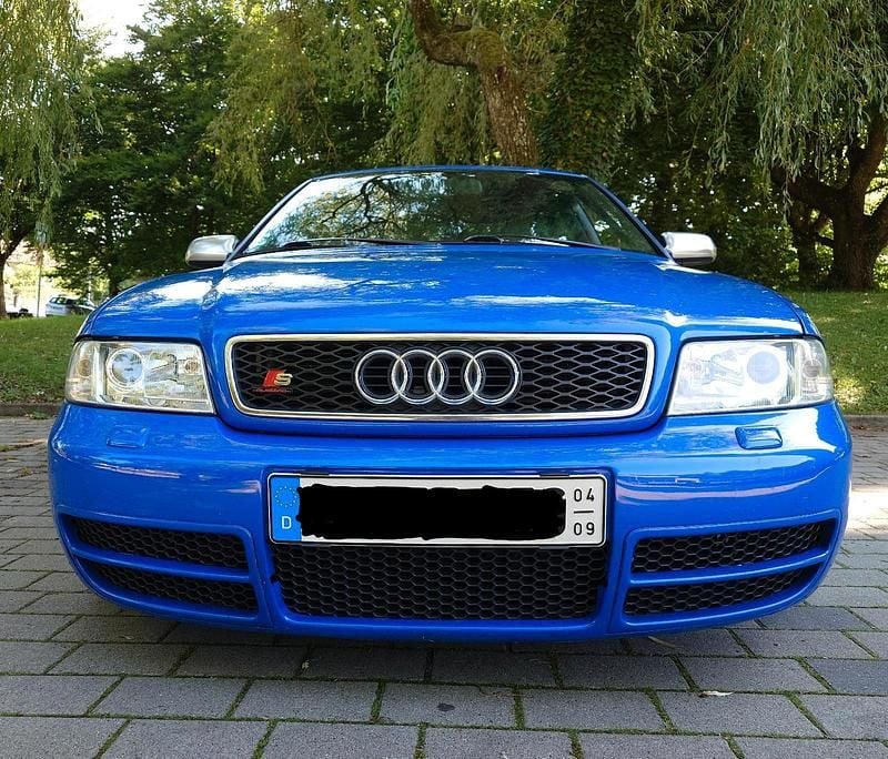 Second-hand Audi S4 Performance 265 CP (194 kW) 1999 Albastru Berlinǎ