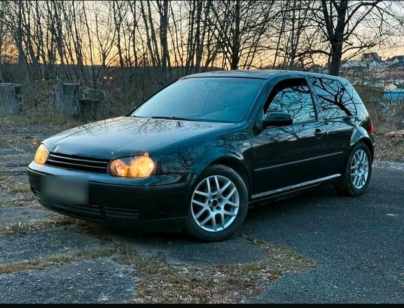 Gebraucht VW Golf IV 105 PS (77 kW) 2002 Schwarz Kleinwagen