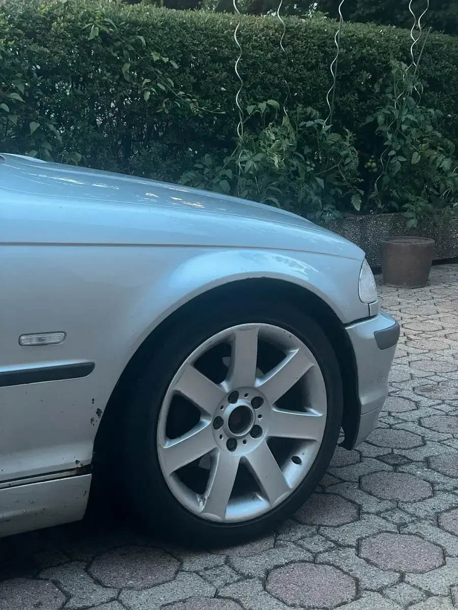 Gebraucht BMW 323 170 PS (125 kW) 1999 Silber Limousine