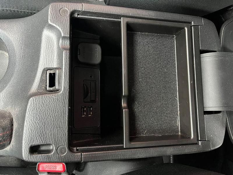 Gebraucht Mazda 3 Center-Line 120 PS (88 kW) 2013 Braun Limousine