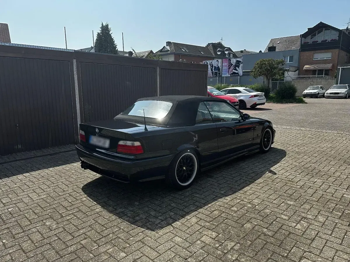 Gebraucht BMW 320 Cabriolet M Sport 150 PS (110 kW) 1994 Schwarz Cabrio