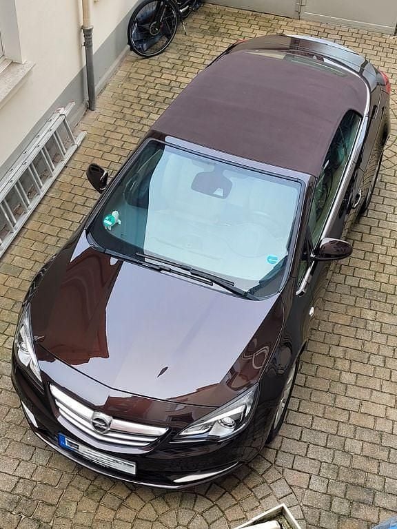 Gebraucht Opel Cascada Innovation 165 PS (121 kW) 2014 Braun Cabrio