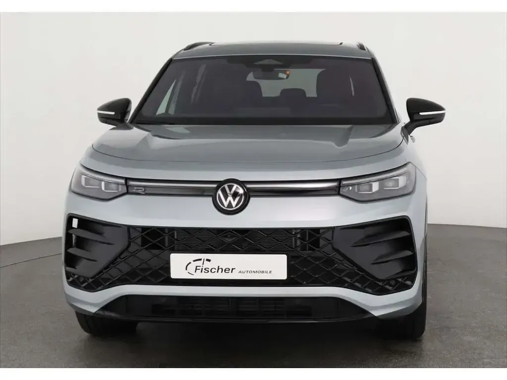 Neu VW Tayron R-line 193 PS (141 kW) 2025 Oyster silver metallic SUV