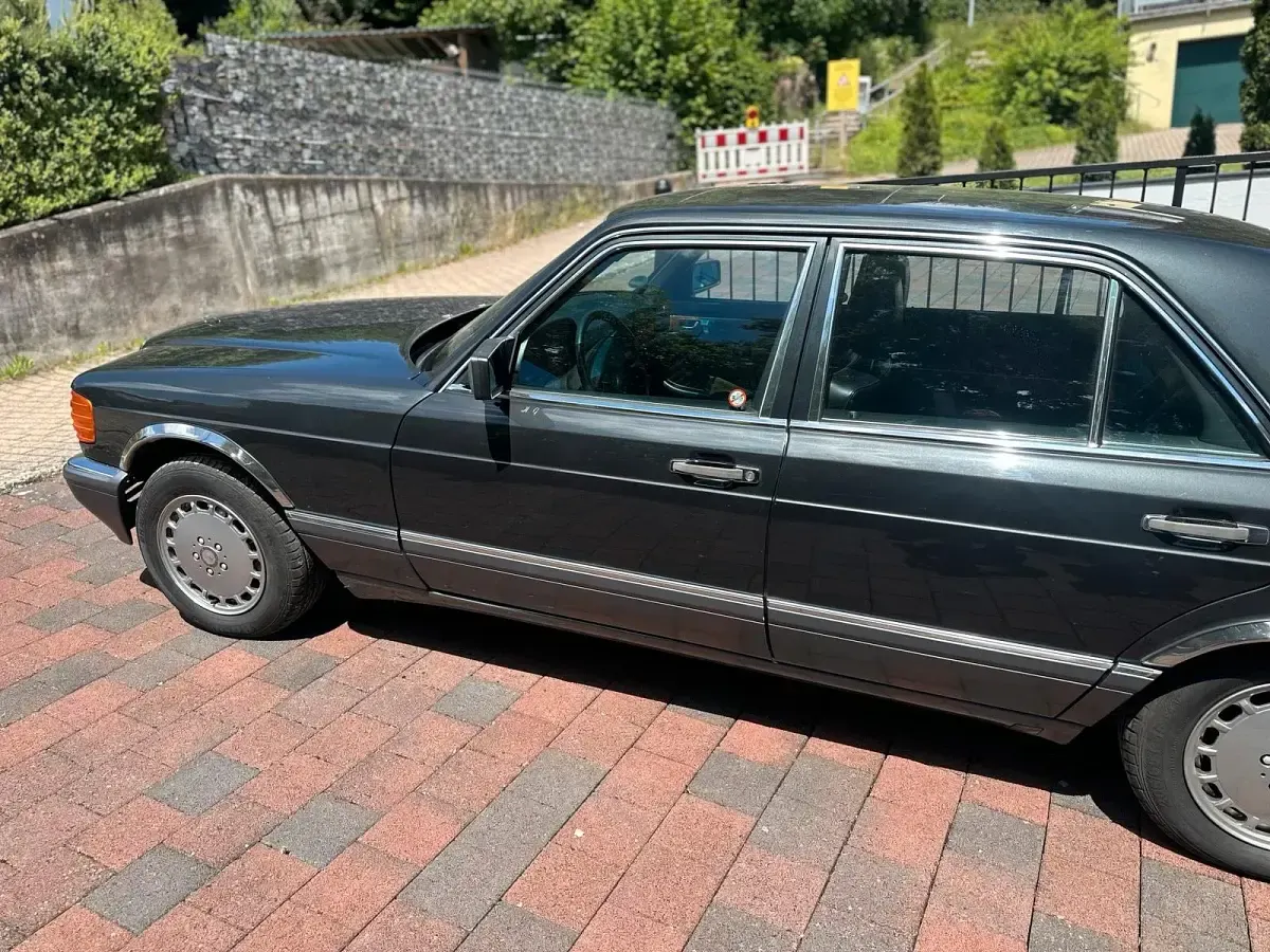 Gebraucht Mercedes 300 SE 180 PS (132 kW) 1990 Schwarz Limousine