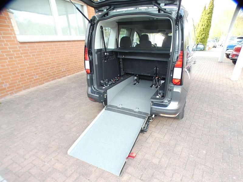 Gebraucht VW Caddy Life 102 PS (75 kW) 2022 Indiumgrau Van / Kleinbus