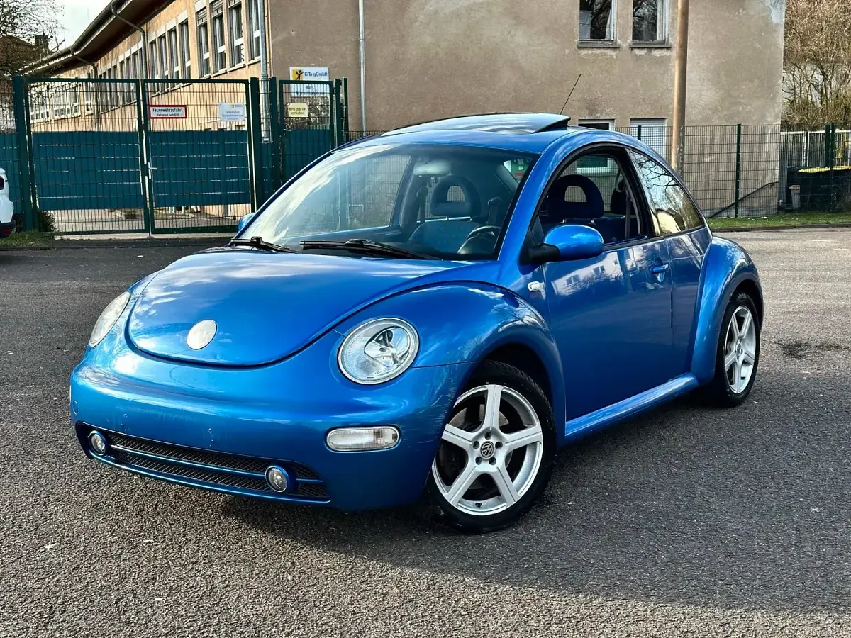 Usata VW Beetle 170 CV (125 kW) 2001 Blu Utilitaria